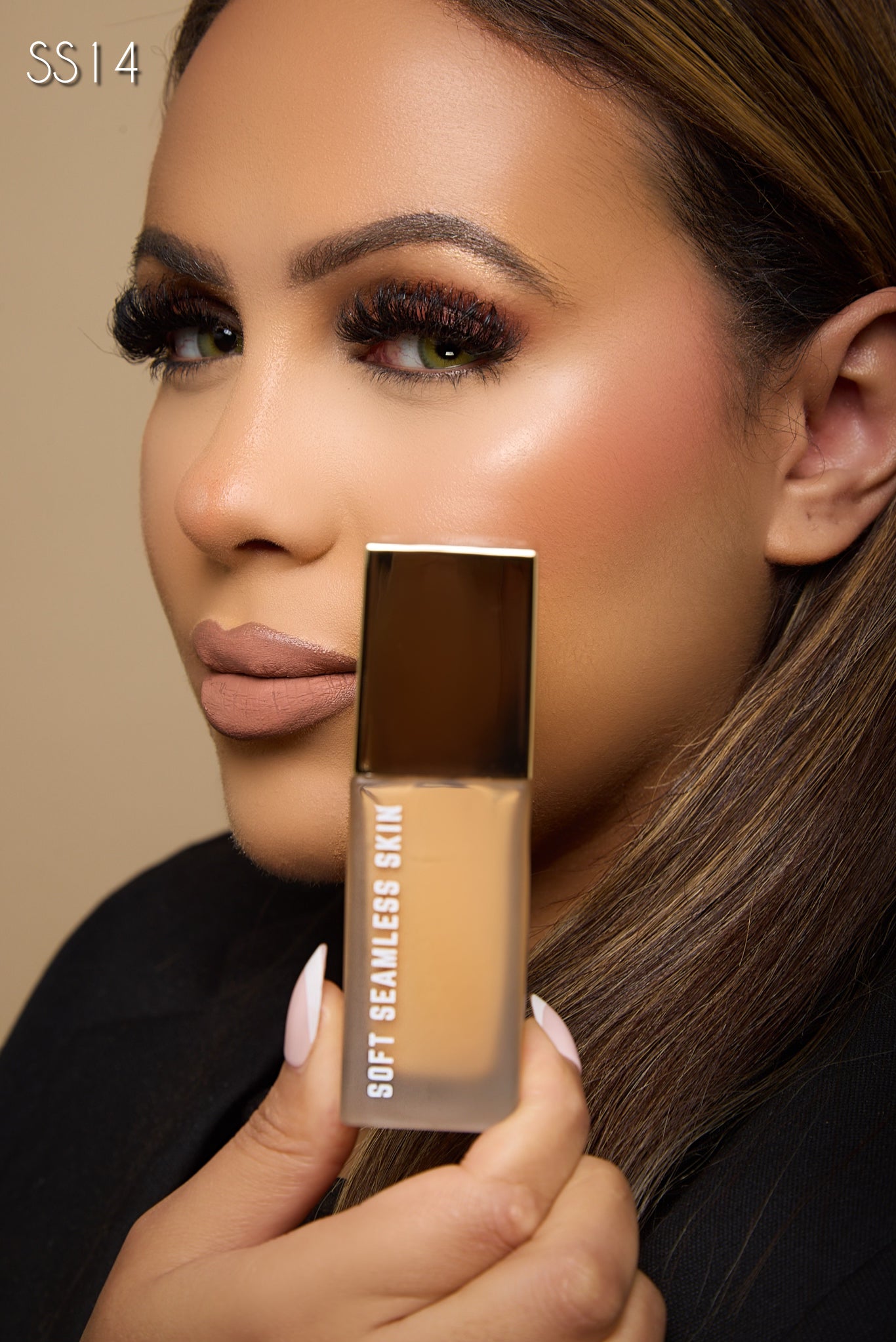 SOFT SEAMLESS SKIN FOUNDATION