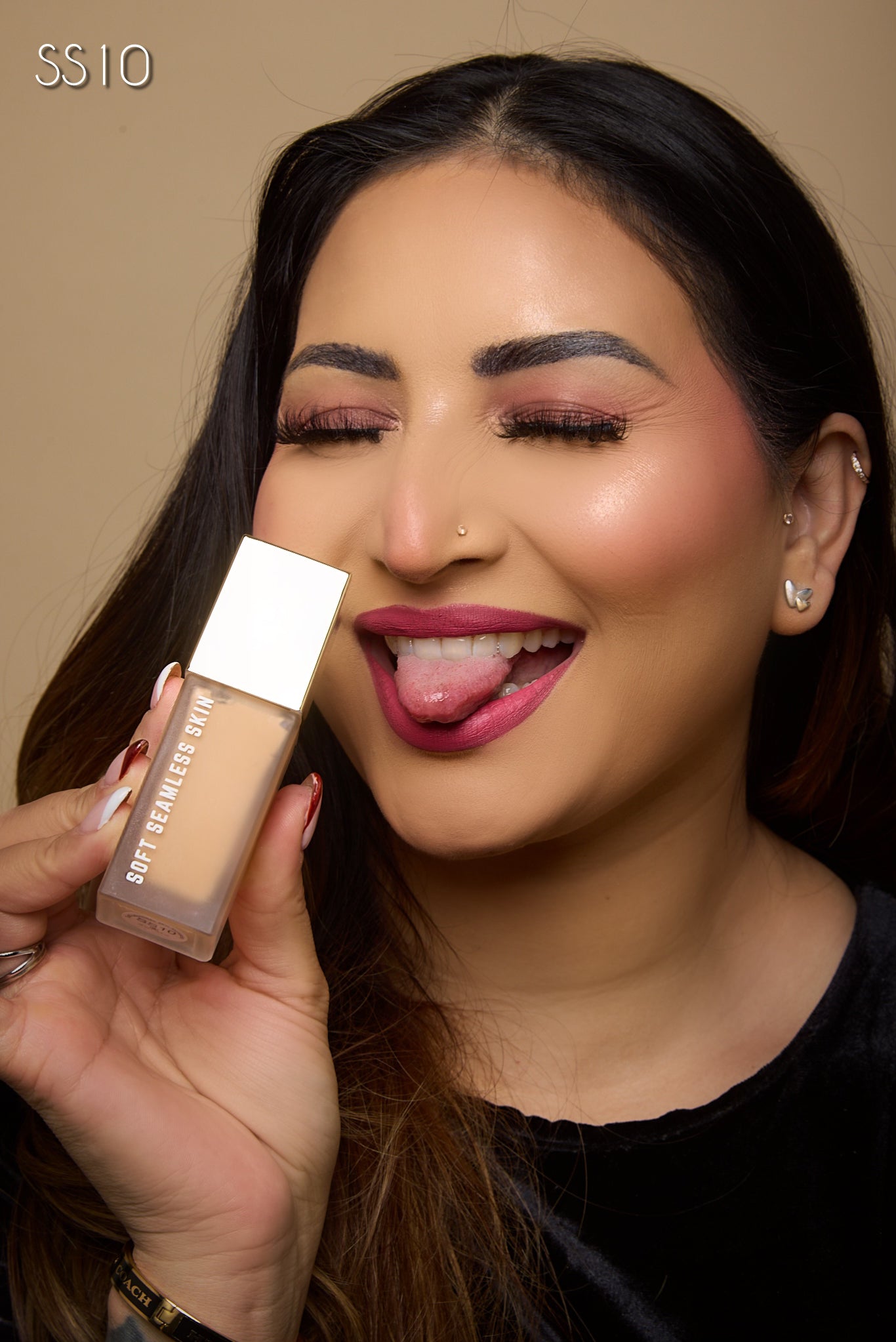 SOFT SEAMLESS SKIN FOUNDATION