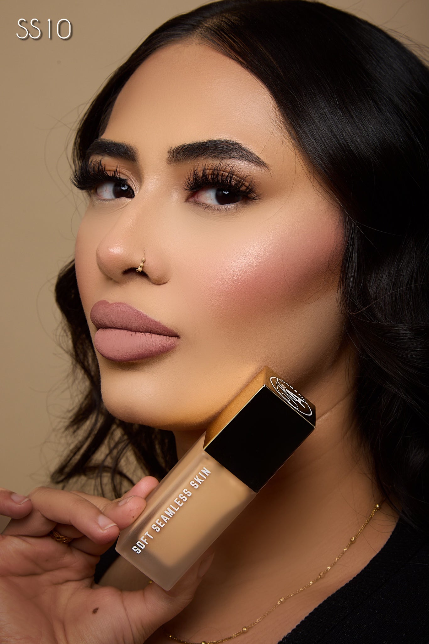 SOFT SEAMLESS SKIN FOUNDATION